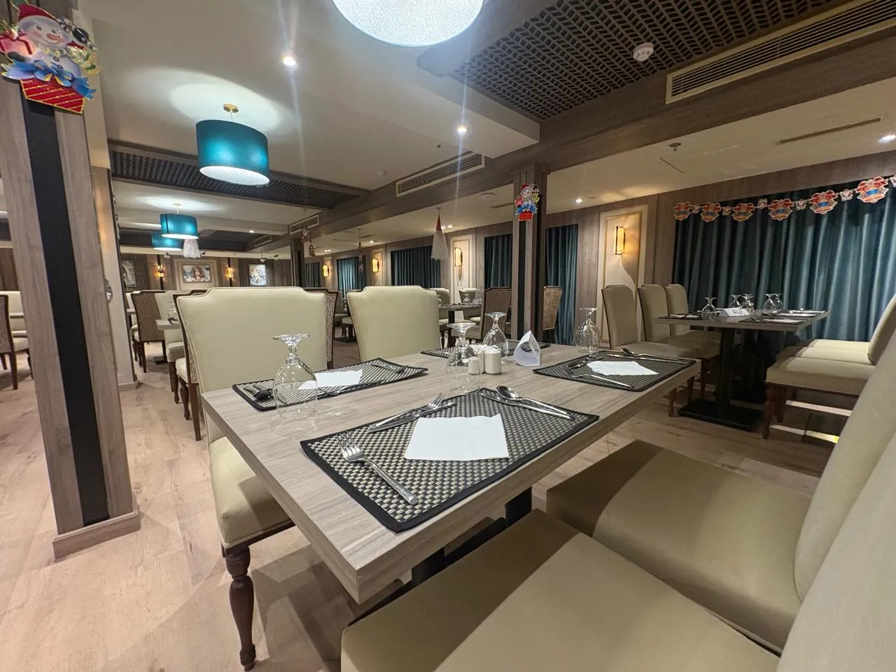 Restaurant aboard the Royal Liberty Nile cruise